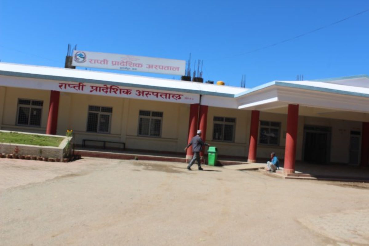 राप्ती अस्पताललाई भेन्टिलेटर सहयोग